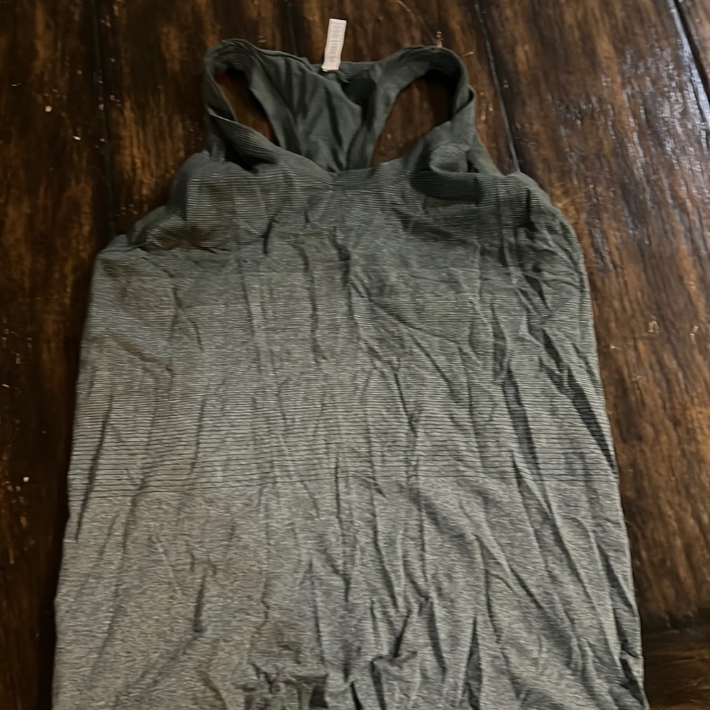 Athleta • Green Momentum Gradient Tank Top